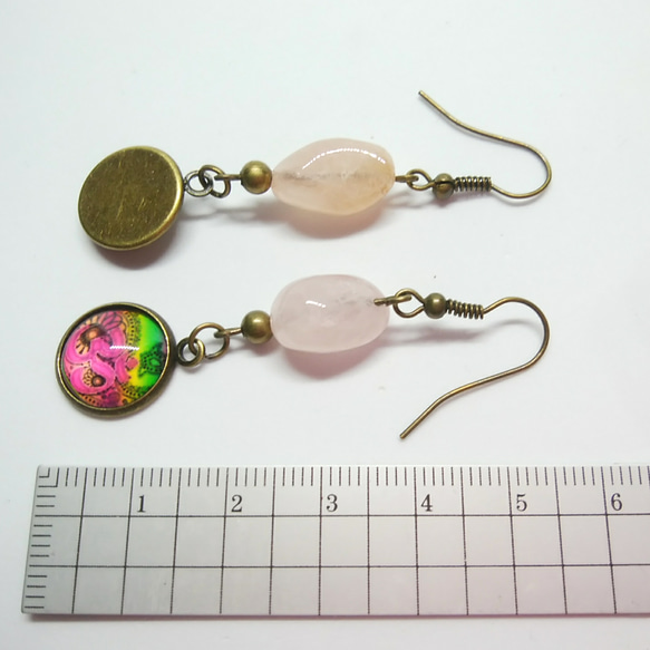 om 天然石ピアス・モルガナイトA 3枚目の画像