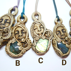 聖母のラブラドライト 天然石マクラメ編みペンダント 1枚目の画像