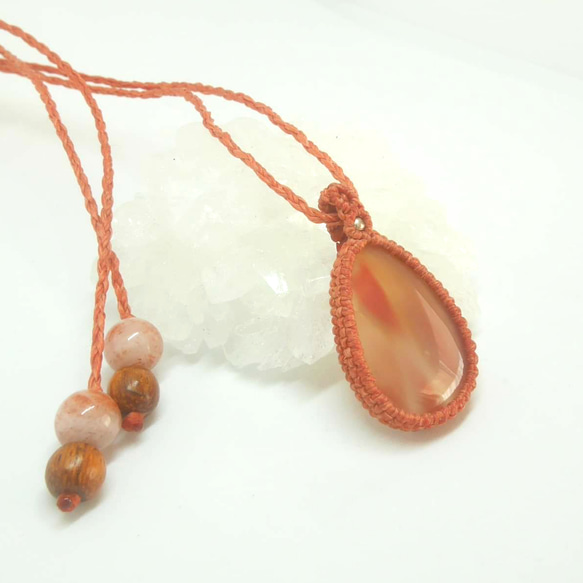 アゲート 天然石マクラメ編みペンダント 3枚目の画像