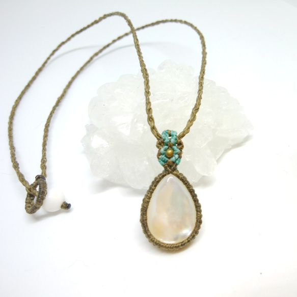 マザーオブパール マクラメ編みネックレス 2枚目の画像