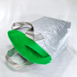 タイベック製シワ加工トート(シルバー×ネオングリーン) ワイドガゼット 5枚目の画像