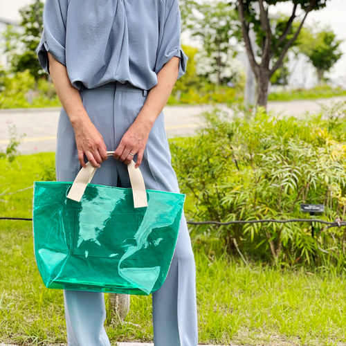 52 BYHIKARUMATSUMURA 立体PVCトートバッグ クリアグリーン PVCクリア&特殊軽量素材]アシンメトリートート(シルバー×ターコイズ