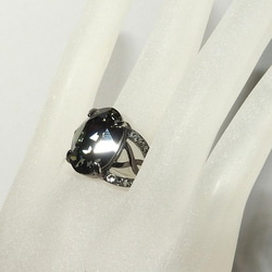 ☆ 新作 ☆ SWAROVSKI ブラックダイヤモンド ジュエリーリング Ⅲ 3枚目の画像