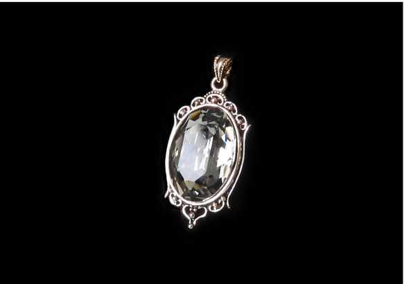 ☆新作☆ SSWAROVSKI 25mm ブラックダイヤモンドネックレス 3枚目の画像