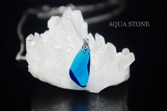 SWAROVSKI ネックレス / カプリブルー 2枚目の画像