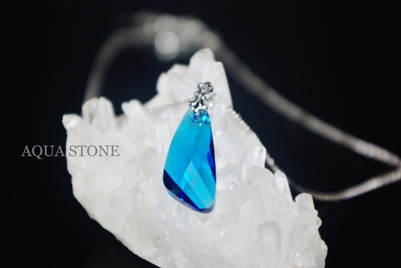 SWAROVSKI ネックレス / カプリブルー 4枚目の画像