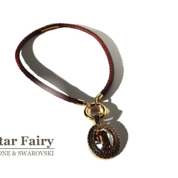 ☆ 新作 ☆ 一点物 25mm×18mm SWAROVSKI ゴールデンシャドー 四つ編みレッドブラウン本革チョーカー 3枚目の画像