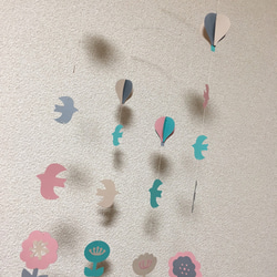 花と鳥と気球のモビール(PK) 2枚目の画像