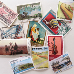 外国切手(中サイズ)　60枚　デザイン色々　 1枚目の画像
