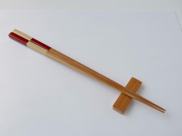 竹・自然塗料箸　05-22-VA  茜（あかね） 2枚目の画像