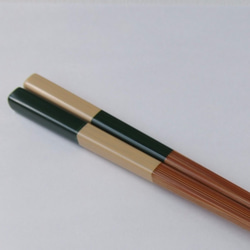 竹・自然塗料箸　05-22-VA  深緑（ふかみどり）　 1枚目の画像