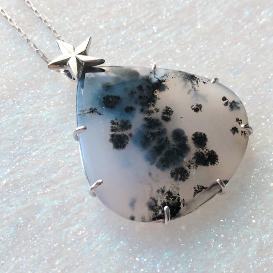 白い森のペンダント(B)* Dendritic Opal & Silver925 *