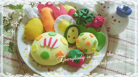 ☆フェルトおままごと☆洋風プレート 受注製作】えびチャーハン