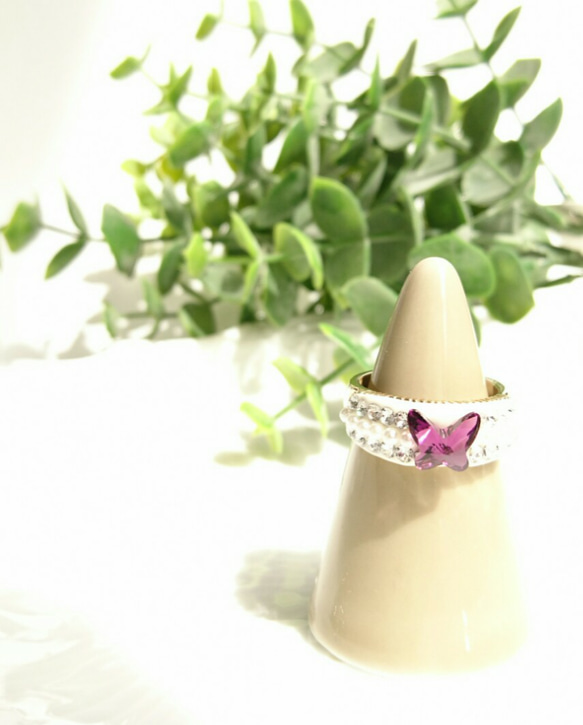 受注製作】スワロフスキーのクリスタルクレイリング(ワインレッド／蝶