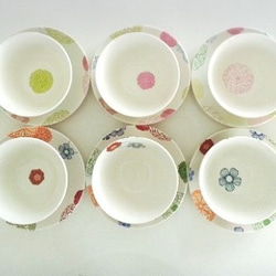 ダリア柄の椀と皿　パステルカラータイプ　 3枚目の画像