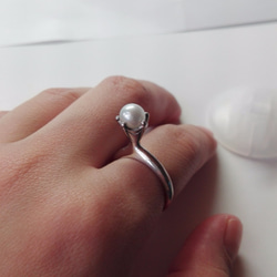 Stand Pearl Ring   White Silver 4枚目の画像