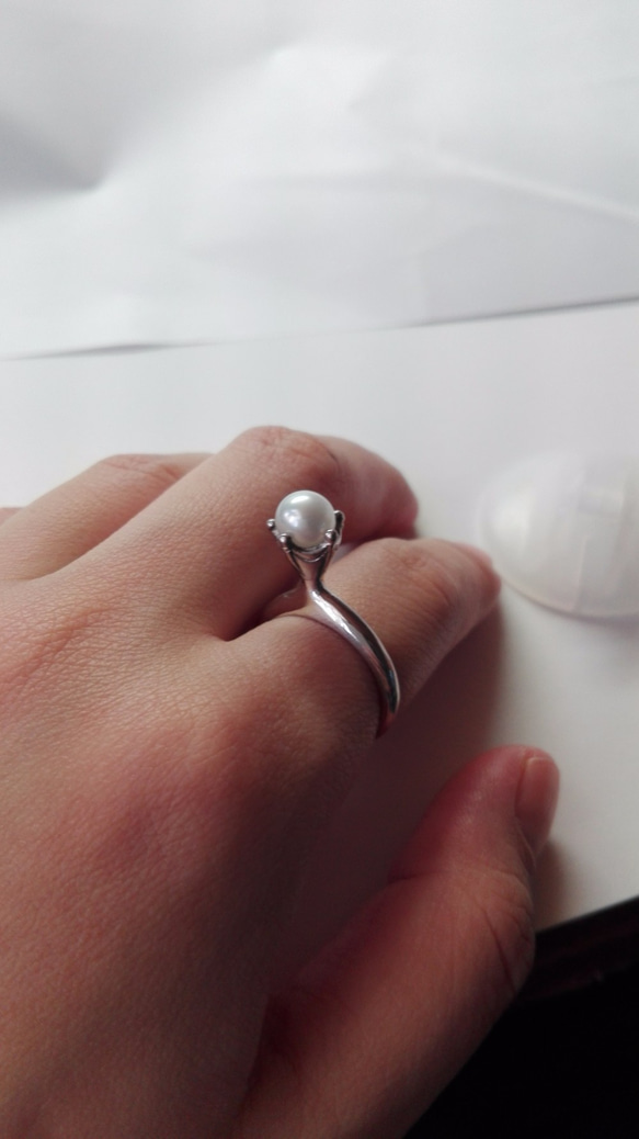 Stand Pearl Ring   White Silver 4枚目の画像