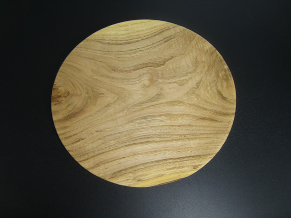 栗の木の皿 1枚目の画像