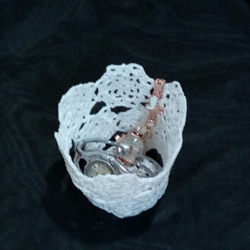 レース編みのカップ　白 3枚目の画像
