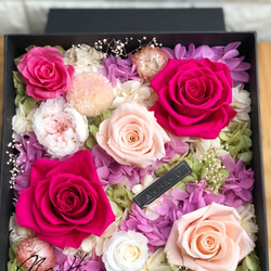 Ms.H flower design 嬌豔欲滴繽紛色彩不凋永生花禮盒 第3張的照片