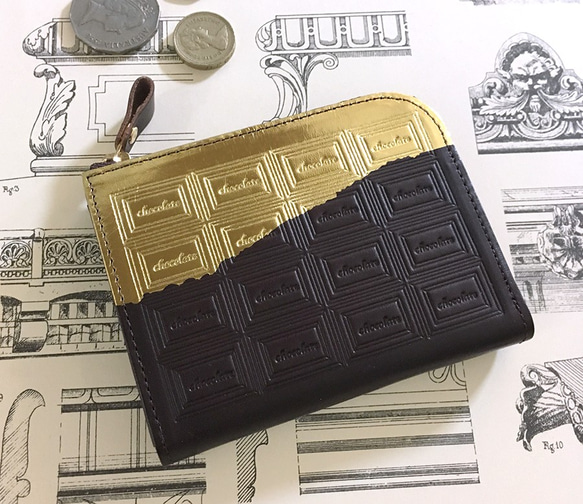 革のビターチョコ・ファスナーミニ財布（金の包み紙） 3枚目の画像