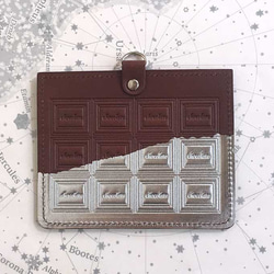 革紐なし　革のチョコ・カードホルダー　スイート（銀の包み紙） 1枚目の画像