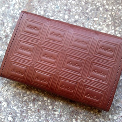 【Sさまお取り置き品】革のチョコレート・名刺入れ　スイート（金の包み紙） 3枚目の画像