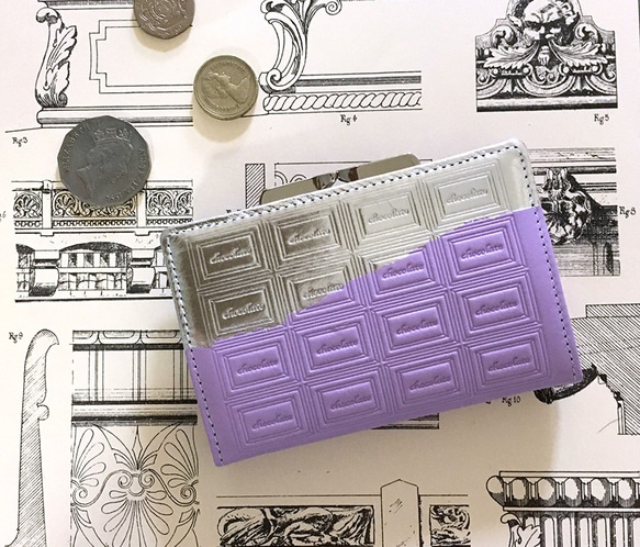 革の菫色チョコ・がま口カードケース兼財布　（銀の包み紙） 2枚目の画像