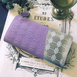 革の菫色チョコ長財布（銀の包み紙） 1枚目の画像