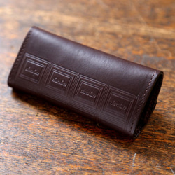 ビターチョコ　革のチョコレート・キーケース（金の包み紙） 3枚目の画像