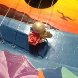 コットンパールとピンクローズのビジューイヤーカフ 2枚目の画像