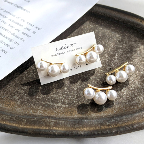 3連パールのピアス/イヤリング イヤーカフ シルバー925 ピアス  