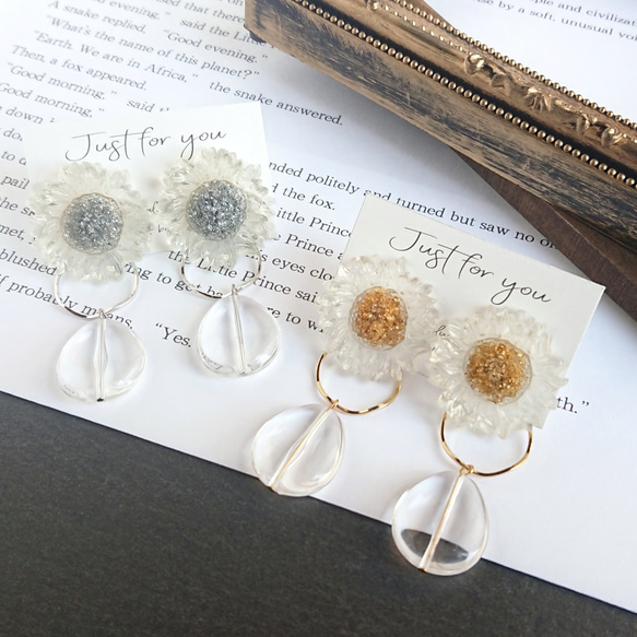 クリアフラワー×クリアドロップの大ぶりピアス/イヤリング 1枚目の画像