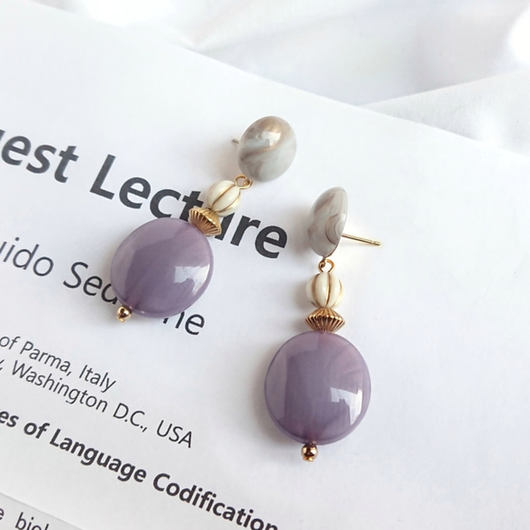 グレーマーブル×イタリア製パープルのヴィンテージ風大ぶりピアス/イヤリング 3枚目の画像