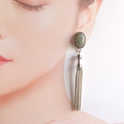 アンティークシルバーのチェーンタッセルピアス/イヤリング 4枚目の画像