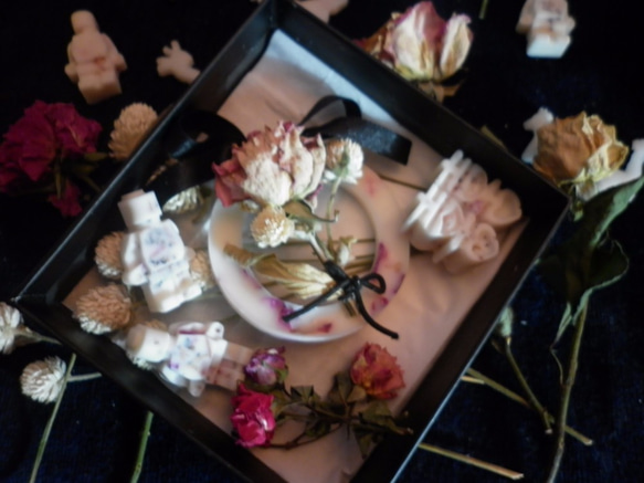 【Miss Jo工藝香氛蠟燭】心之所繫玫瑰情花圈 蠟香磚製 第8張的照片
