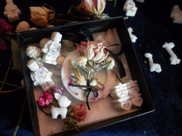 【Miss Jo工藝香氛蠟燭】心之所繫玫瑰情花圈 蠟香磚製 第9張的照片