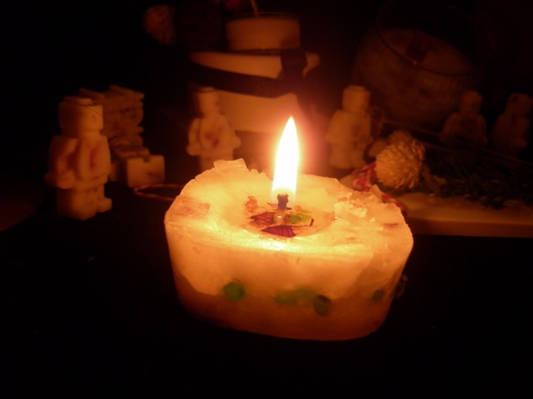 【Miss Jo工藝香氛蠟燭】花透琉璃玫瑰花心聖誕款蠟燭 &香氛杏子小蒼蘭 第7張的照片