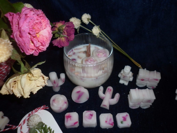 【Miss Jo工藝香氛蠟燭】玫瑰與草莓蛋糕塔No.11杏子小蒼蘭 第9張的照片