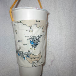 【羊咩咩的百寶箱】世界地圖環保手作飲料袋 夏天手搖杯 冬天暖暖熱咖啡 單件$150 第3張的照片