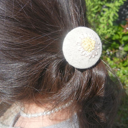 お花の髪飾り　ヒメジョオン　ヘアゴム 2枚目の画像