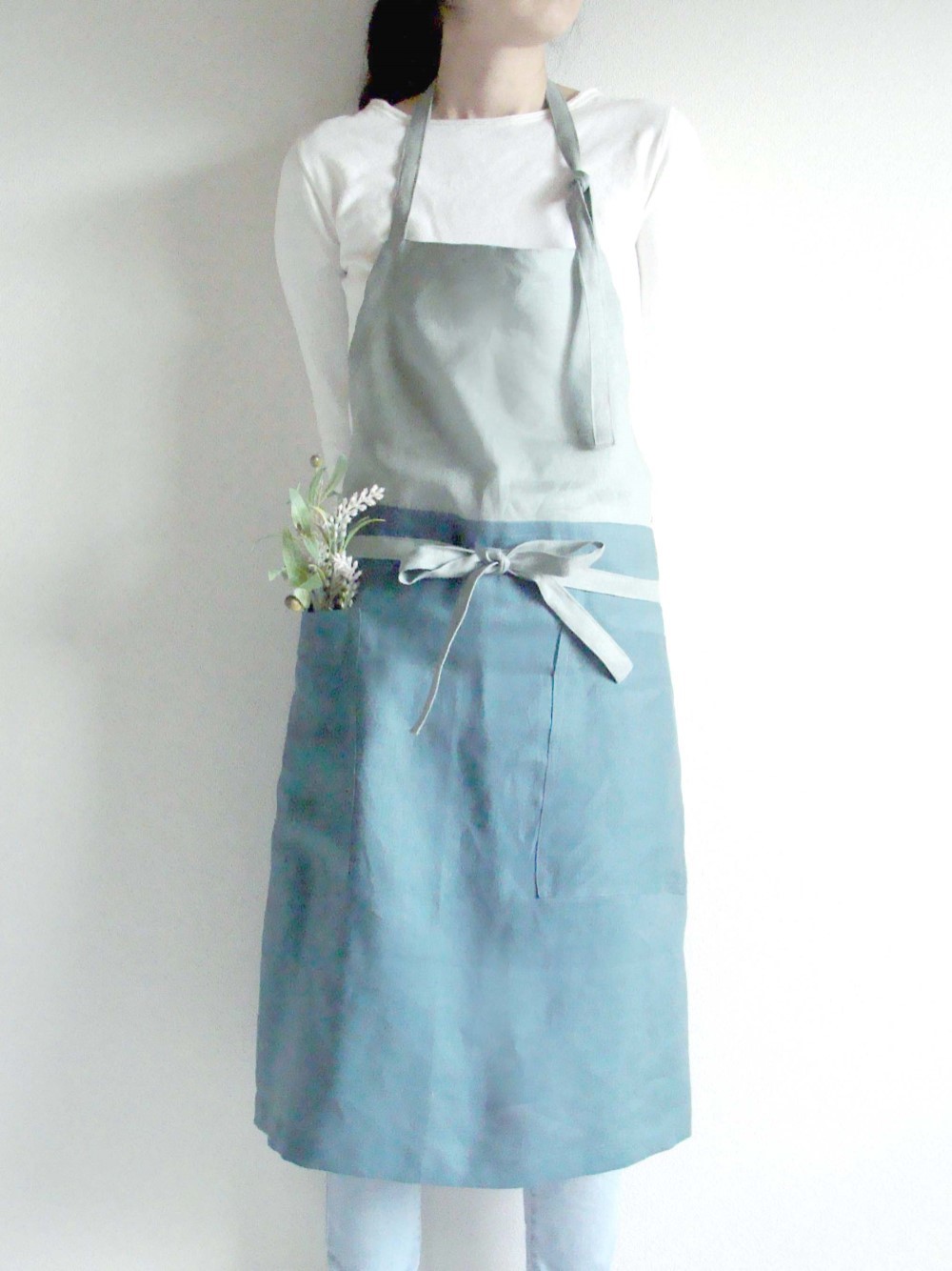 リネン　湖のほとりにて。　大人カフェエプロン　アンティークグリーン