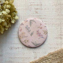 小さな布のハンドミラー【アンティークの花＊ピンク】 4枚目の画像