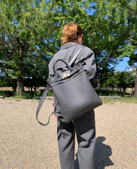 限定品M.U.LショルダートートSS グレージュ(クロコダイル型押し