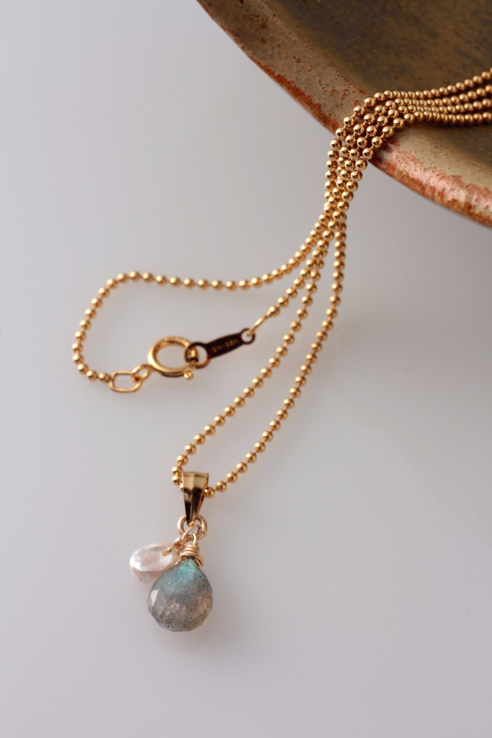 cn056 ラブラドライトと淡水パールのネックレ(14kgf)