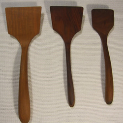 木のフライ返し（小）　( 国産材トチノキ ) 4枚目の画像