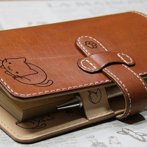 システム手帳　　～　ねこのかくれんぼ　～　　バイブルサイズ システム手帳～ねこのかくれんぼ～バイブルサイズ