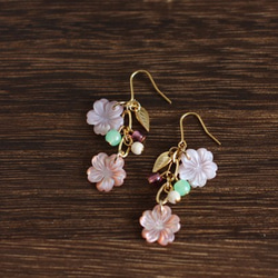 【さくら、咲く】 ピンクシェルの桜2輪のピアス/p421 4枚目の画像