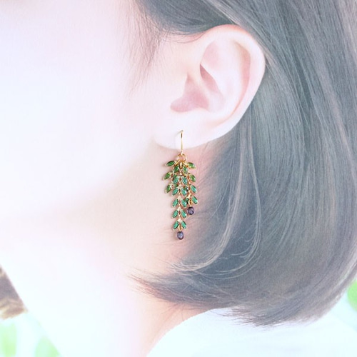 ヒスイカズラゆれるピアス/p1197 ピアス（フック・チェーン