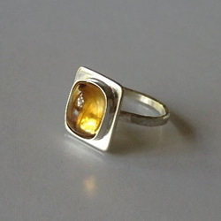11月誕生石黃水晶黃水晶雕刻戒指 第3張的照片